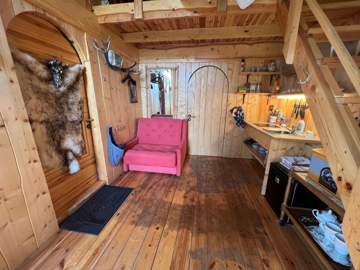 Viking House In The Tree! Jacuzzi, Sauna,Apkure! Lici  Exterior photo